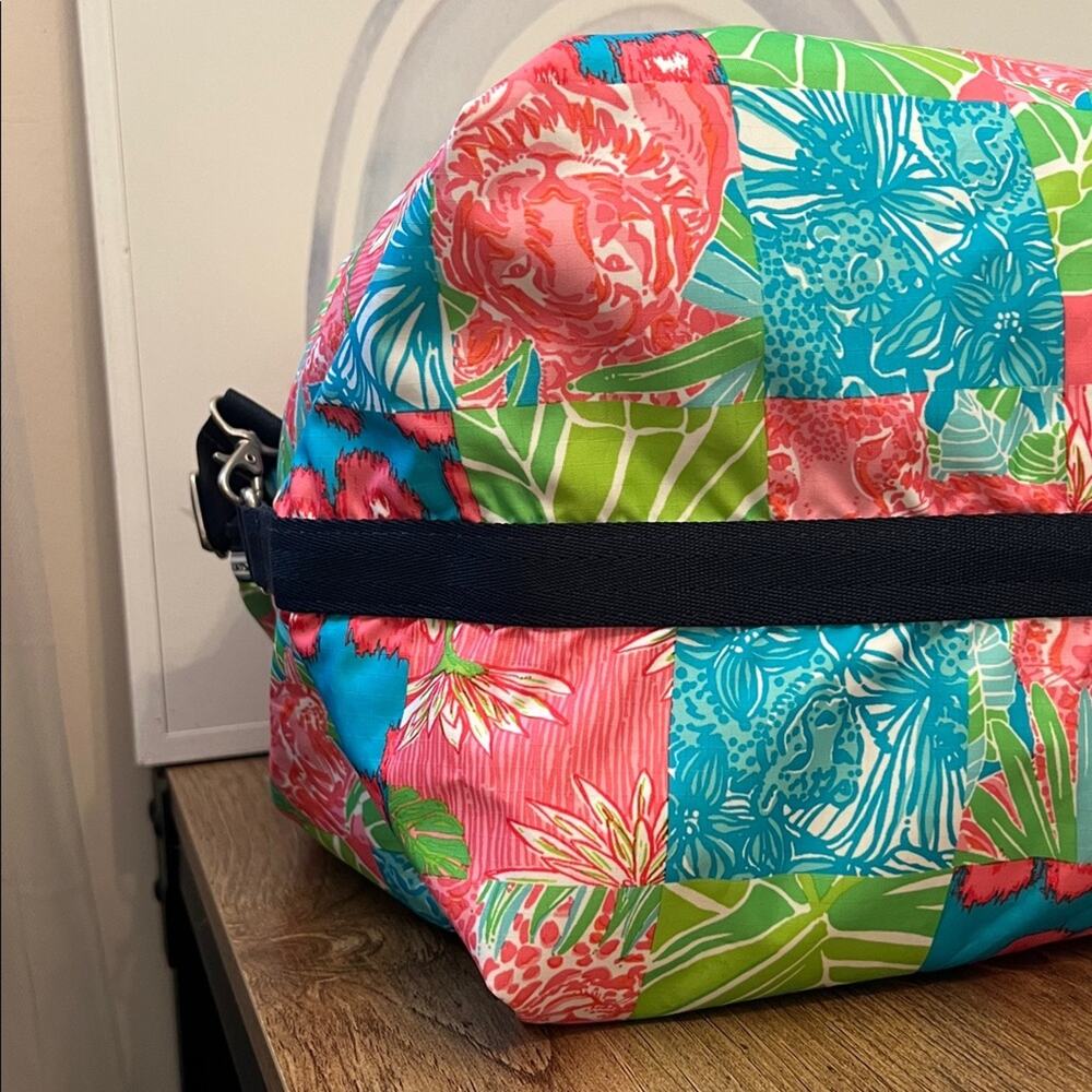 LeSportSac x Lilly Pulitzer Weekender Duffle Bag in Purrrfect Patch - Picture 8 of 15